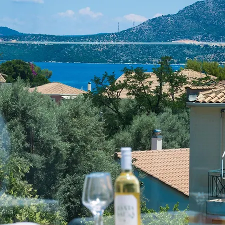 בית נופש Poseidon Sea View Maisonette With Pool